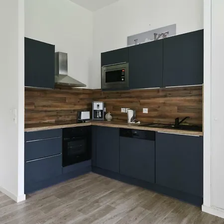 Spacious 3-rooms With Garden Close To Appartamento *