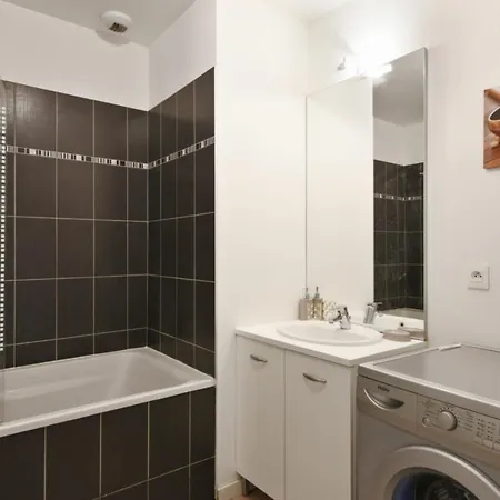Lejlighed Spacious 3-rooms With Garden Close To